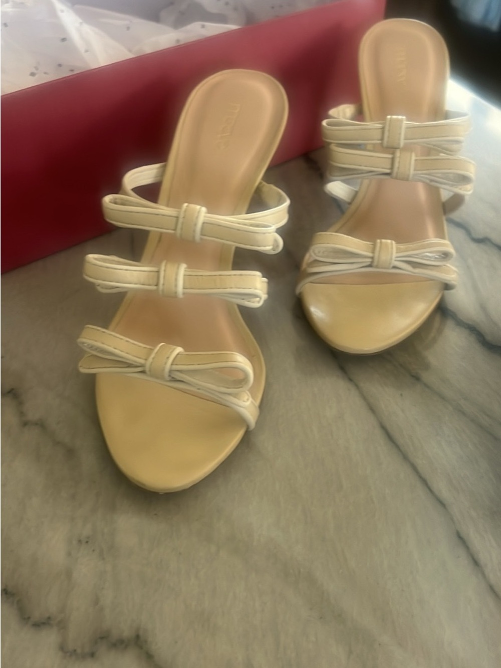 Maeve (Anthropologie) Cream colored bow slide on heels